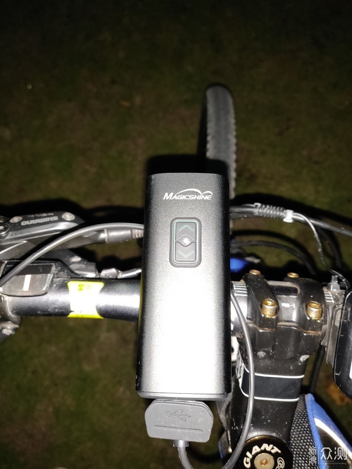 安全骑行--DA2500远近光自行车灯初体验_新浪众测