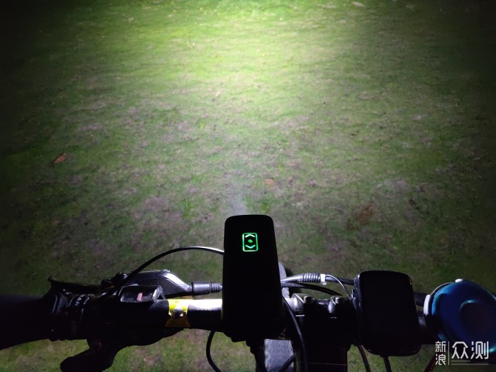 安全骑行--DA2500远近光自行车灯初体验_新浪众测