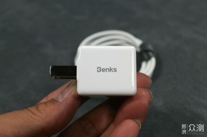 体积速度快——benks方糖mini20W PD快充套装_新浪众测