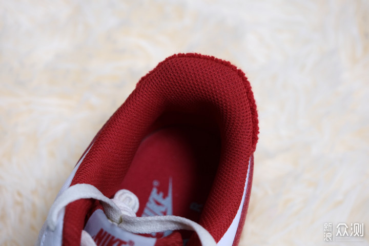 红红的颜色我最爱，男鞋女穿，耐克经典款AF1_新浪众测