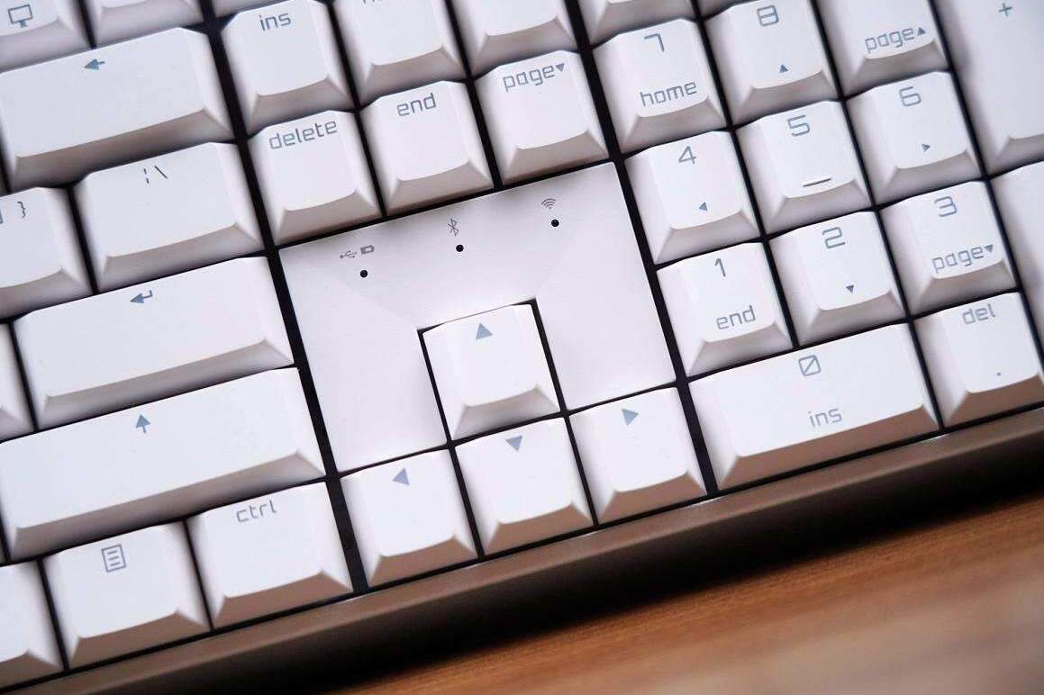 CHERRYMX3.0S三模机械键盘评测：手感出色