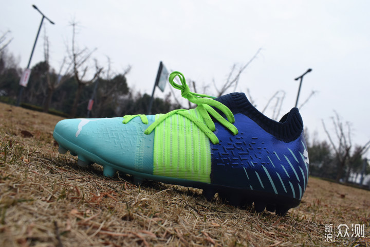 Puma Future Z 1.2 MG足球鞋，绿茵实战派_原创_新浪众测