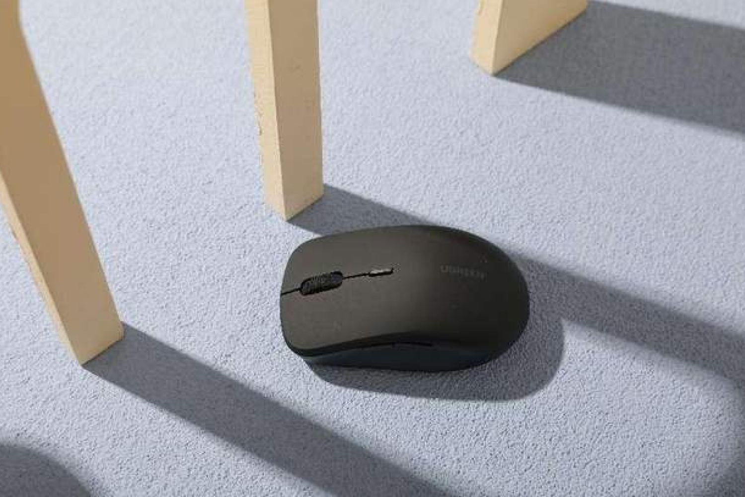 苹果电脑上的鼠标体验：滚轮方向键位完全一致
