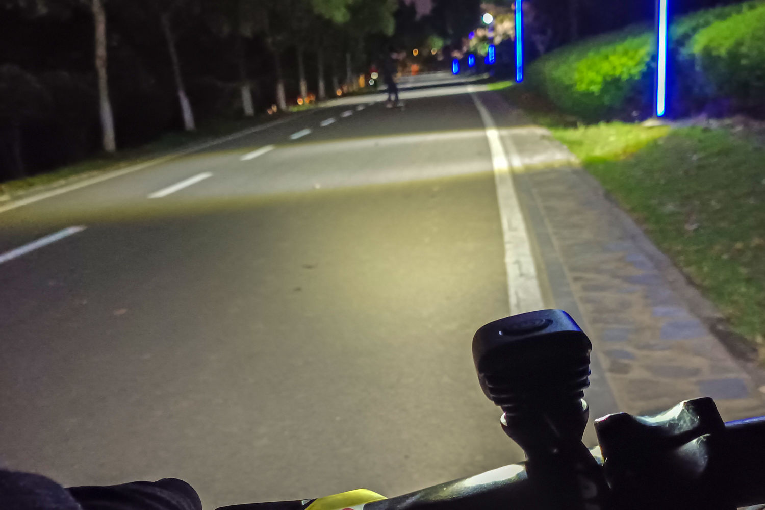 迈极炫MJ-902S电动自行车灯——让骑行更安全