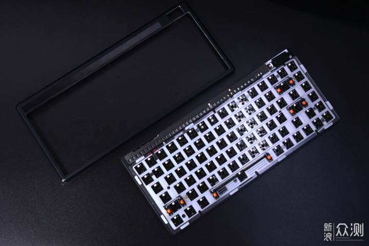 达尔优A84 Pro铝合金机械键盘结构拆解评测_新浪众测