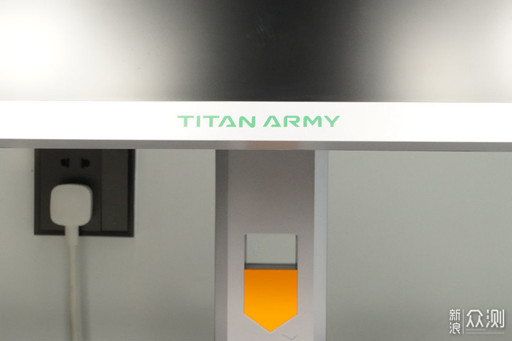 miniLED显示器的未来：泰坦军团显示器体验_新浪众测