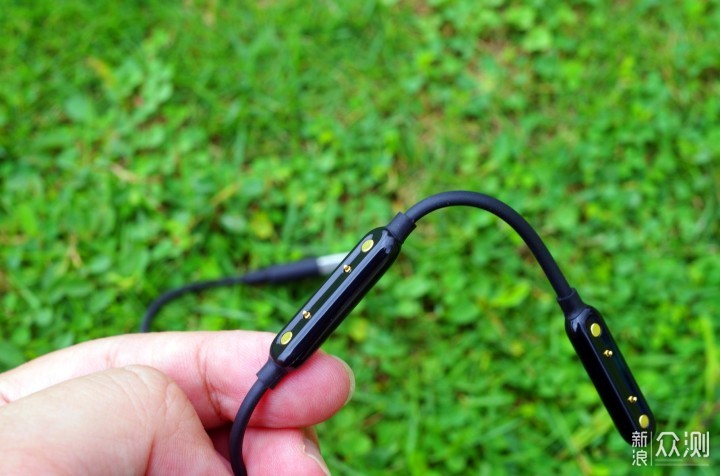 耳机+眼镜+智能助手3in1：声阔智能眼镜评测_新浪众测