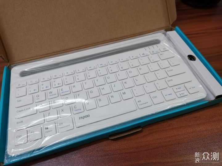 雷柏XK100蓝牙键盘，平板好助力_新浪众测