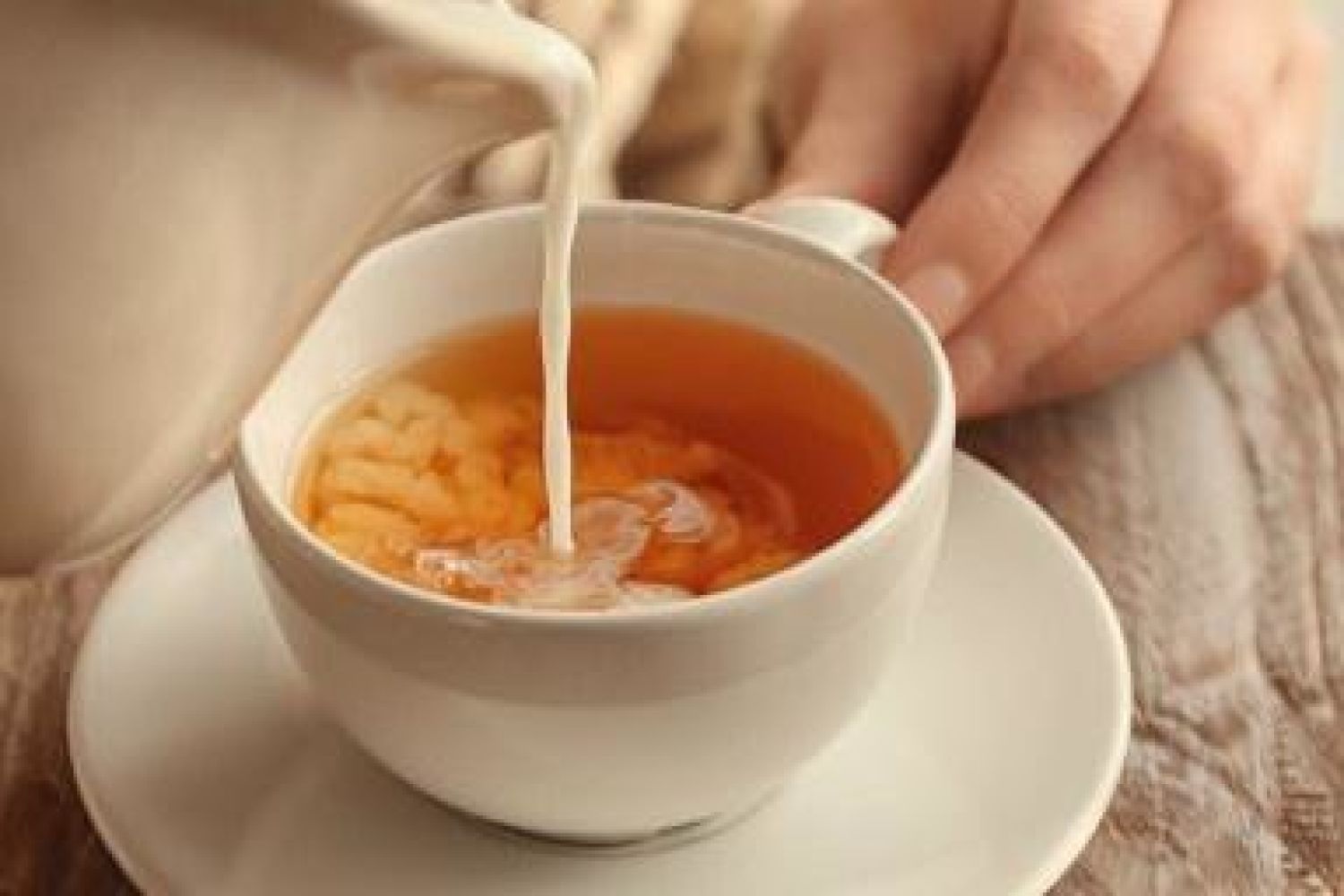 秋天第一杯奶茶~自制为好：健康卫生无添加