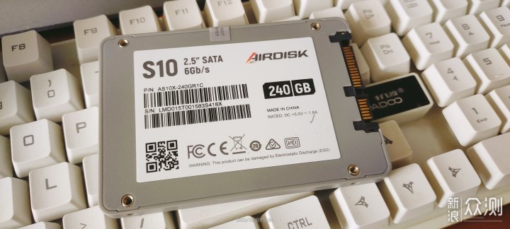 老一体机更换AIRDISK 240GB SSD重燃新生_新浪众测