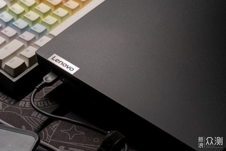 2022款ThinkPad E15英特尔12代i7独显版开箱_新浪众测