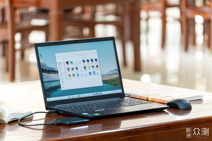2022款ThinkPad E15英特尔12代i7独显版开箱_新浪众测