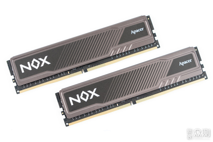 宇瞻Apacer NOX 暗黑马甲 DDR4 4000开箱简测_新浪众测