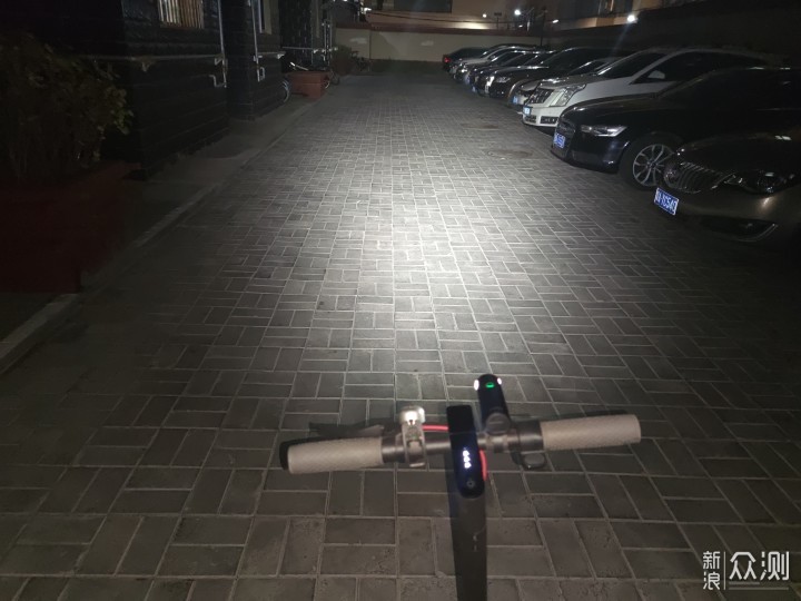 1800流明竞赛级自行车灯——迈极炫SF1800测评_新浪众测