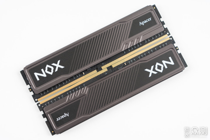 宇瞻Apacer NOX 暗黑马甲 DDR4 4000开箱简测_新浪众测