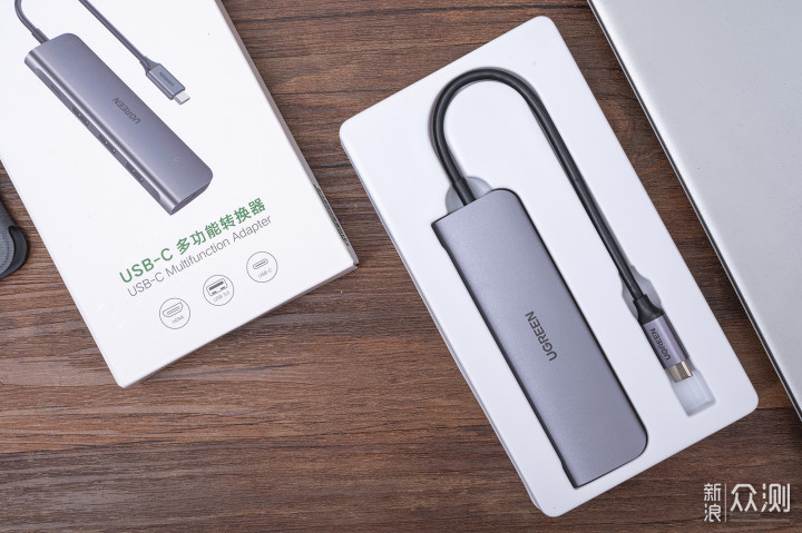 入手绿联USB-C五合一扩展坞，实现接口自由_新浪众测