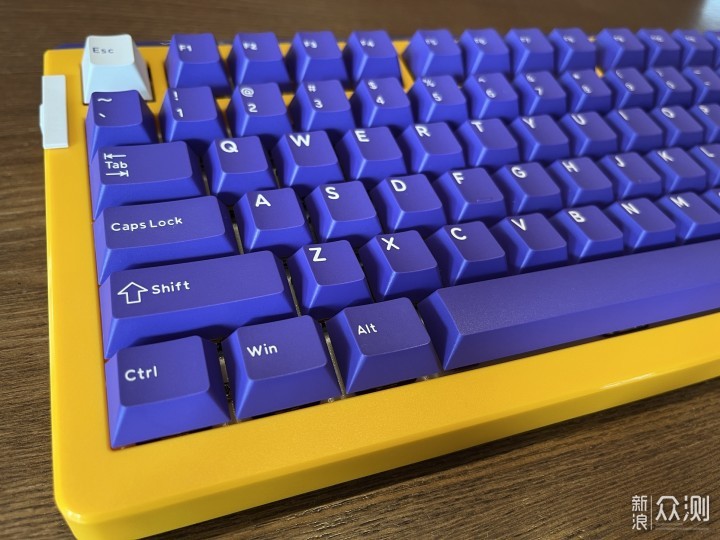 达尔优A81三模机械键盘：湖人配色，超强手感_新浪众测