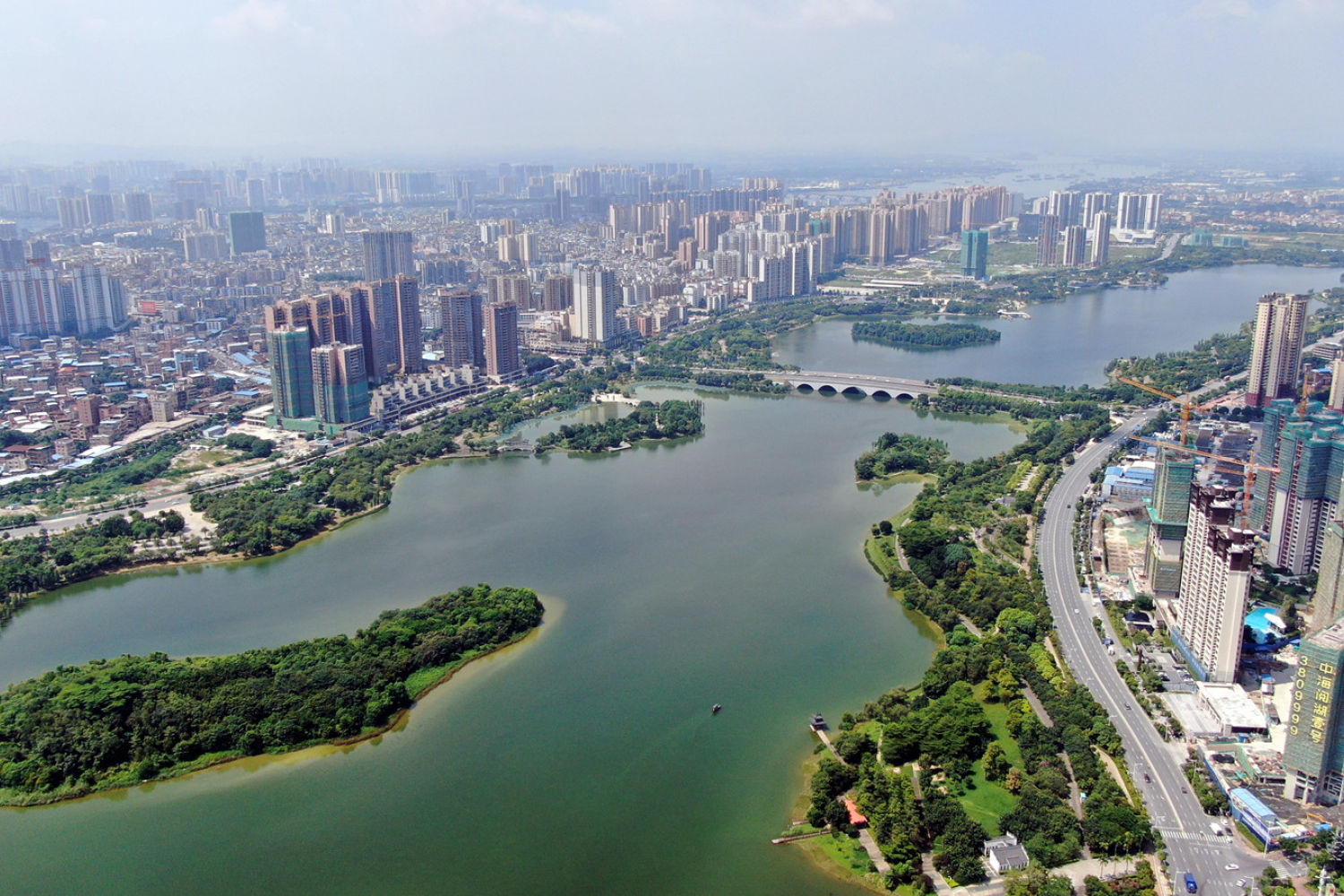 大湾区踏青好时节，移族户外电源P1000S来陪伴