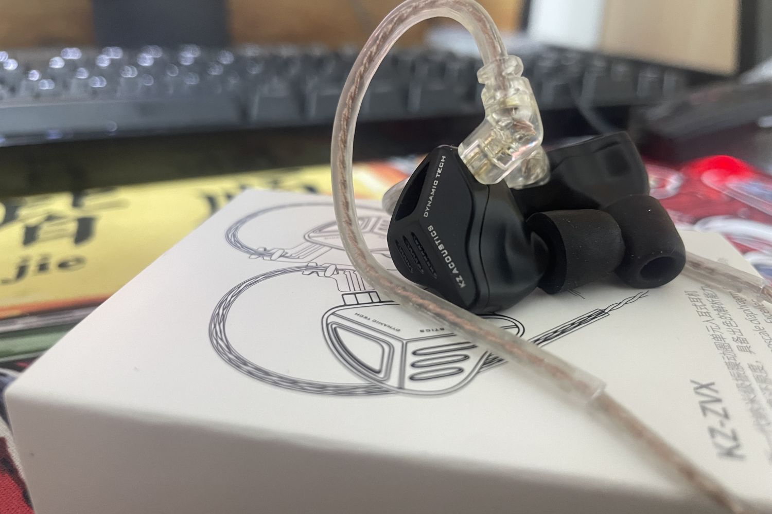 百元的发烧级耳机KZ-ZVX单动圈入耳式有线耳机
