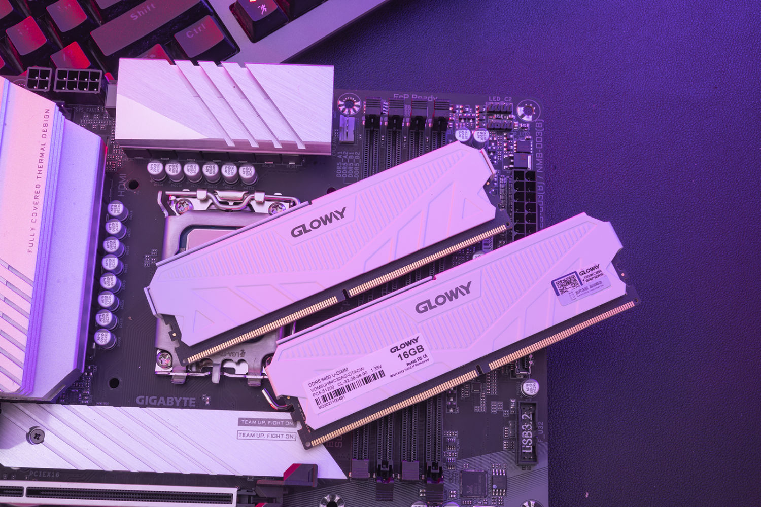 技嘉B760主板与光威天策DDR5极限优化
