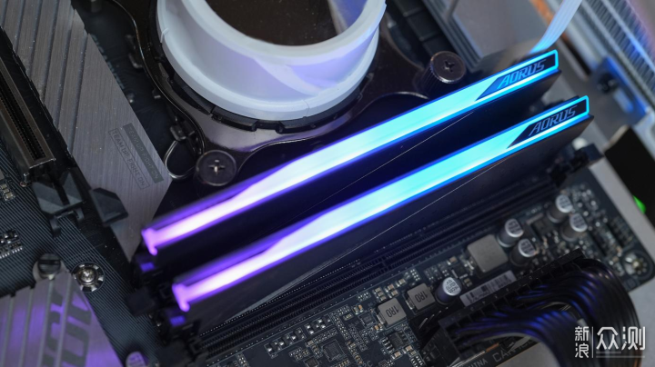 技嘉AORUS RGB DDR5内存：甜蜜价格拥有高性能_新浪众测