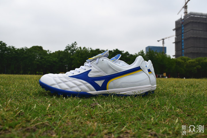 美津浓MIZUNO WAVE CUP LEGEND AS足球鞋