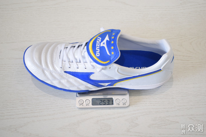 美津浓MIZUNO WAVE CUP LEGEND AS足球鞋