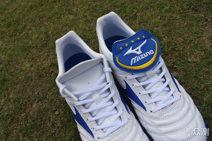美津浓MIZUNO WAVE CUP LEGEND AS足球鞋