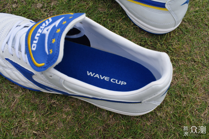 美津浓MIZUNO WAVE CUP LEGEND AS足球鞋