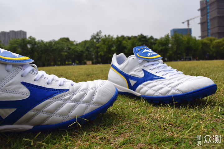 美津浓MIZUNO WAVE CUP LEGEND AS足球鞋