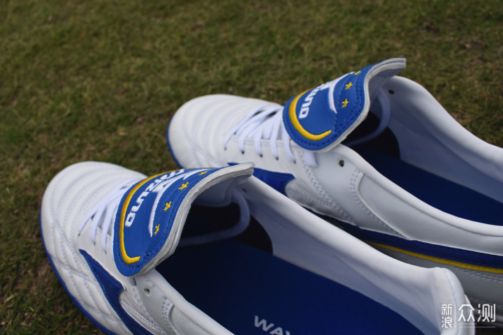 美津浓MIZUNO WAVE CUP LEGEND AS足球鞋