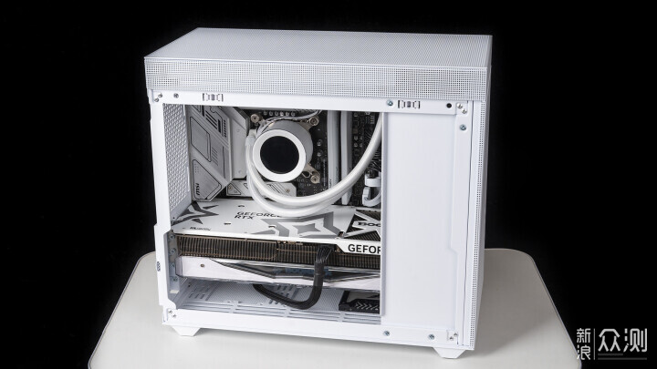 趣造2+全汉130mm ATX 3.0电源之RTX 4090装机_新浪众测