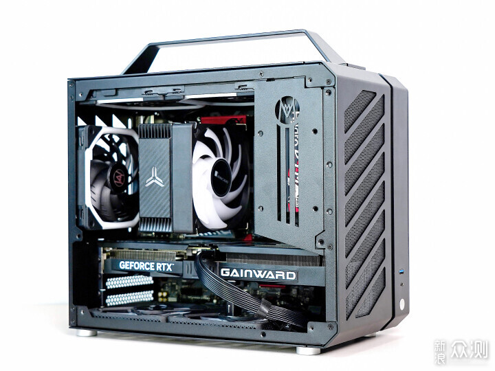攒小主机测测游戏玩家该优选CPU？还是内存？_新浪众测