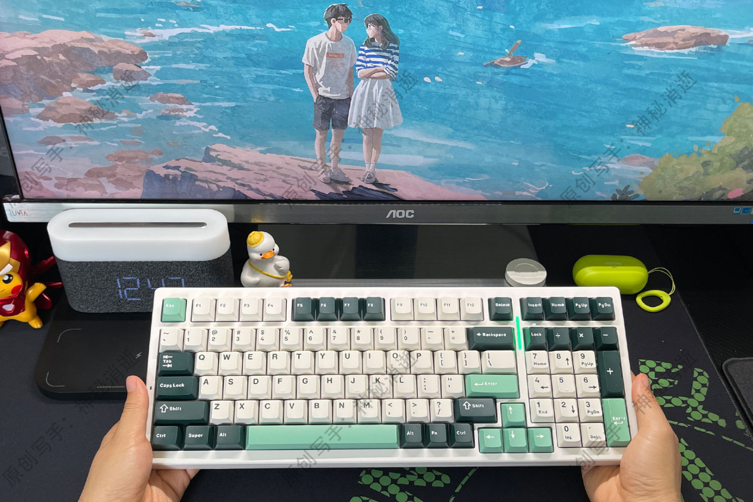 让你拥有顺滑软弹敲击手感的VGN S99机械键盘