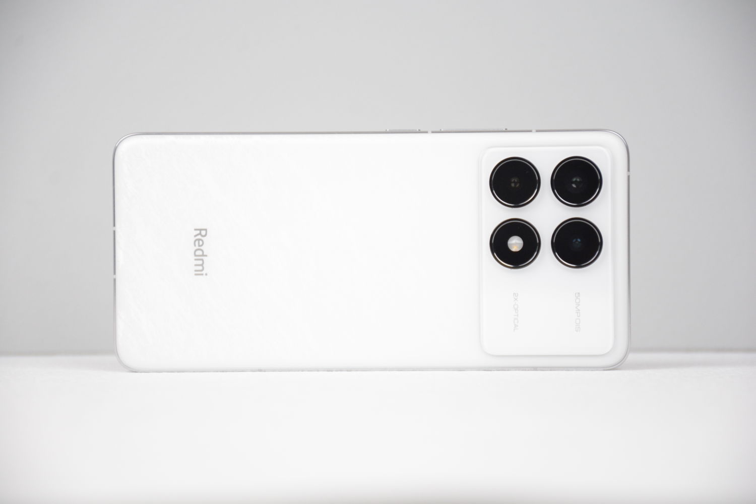 2K中国屏+旗舰影像：Redmi K70 Pro首发评测