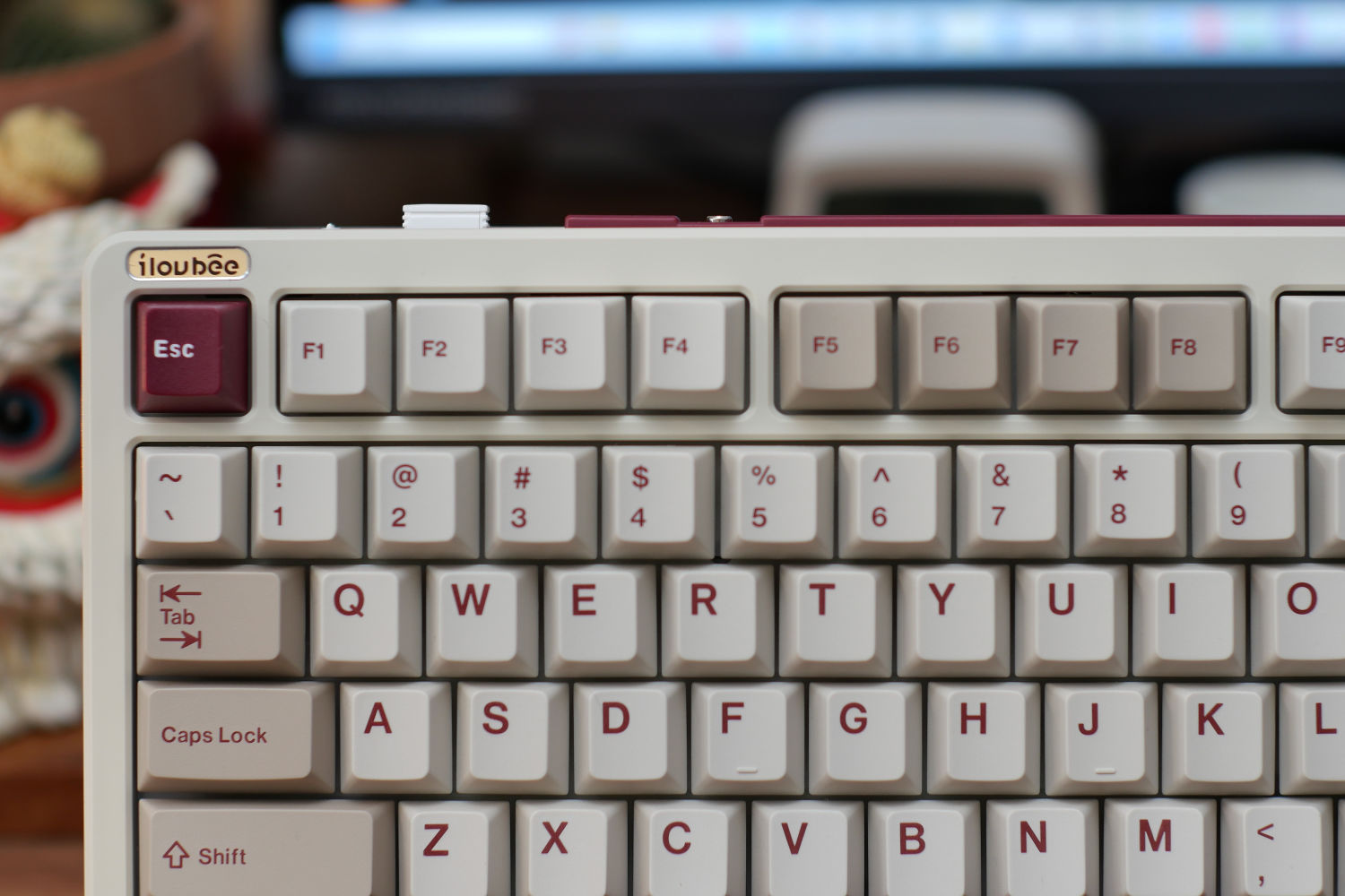 造型复工时尚，键盘做完美ilovbee B87大黄蜂