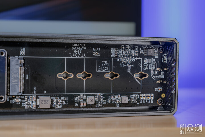 40Gbps高速备份，ORICO M.2 SSD硬盘盒快又稳_新浪众测
