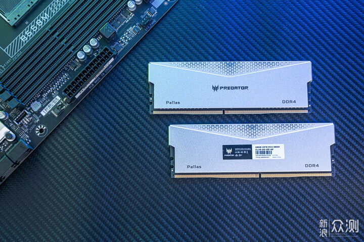 职业摄影师聊宏碁掠夺者Pallas凌霜 DDR4 3600_新浪众测