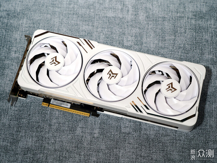 适用性很好！RTX5060 Ti金属大师白金版MAX OC_新浪众测