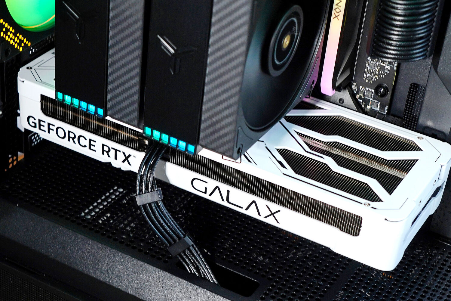原罪是8G显存，还是光追？RTX5060对比评测
